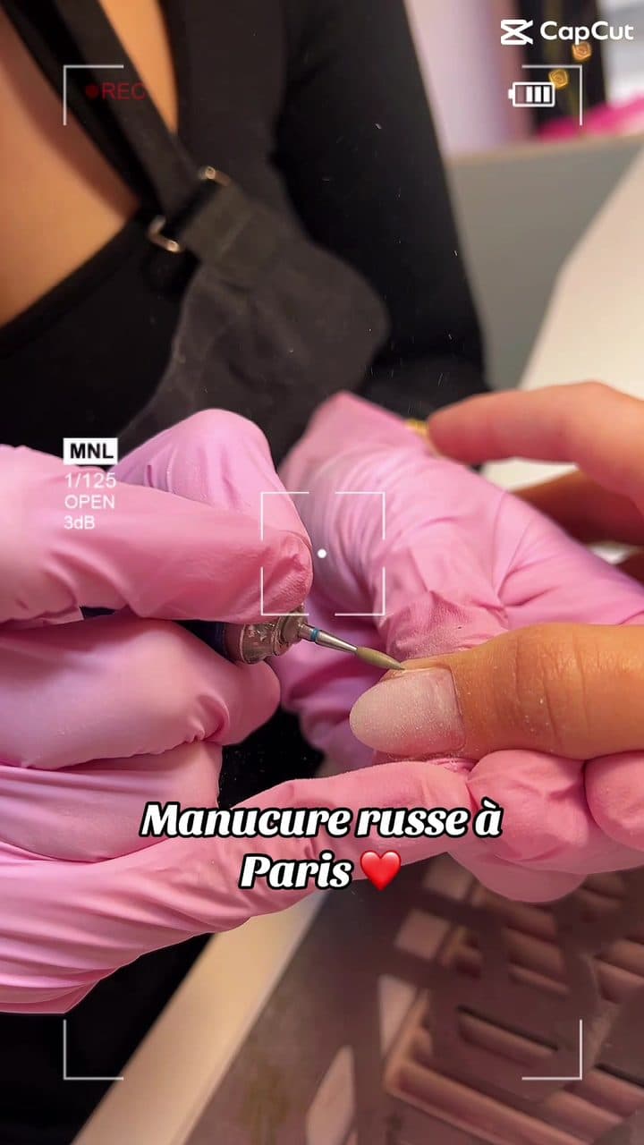 Manucure russe à Paris — vidéo TikTok